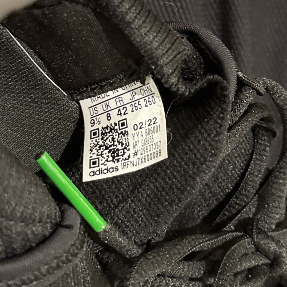 Adidas Black Sneakers with Green Detail - Picture 6 of 9